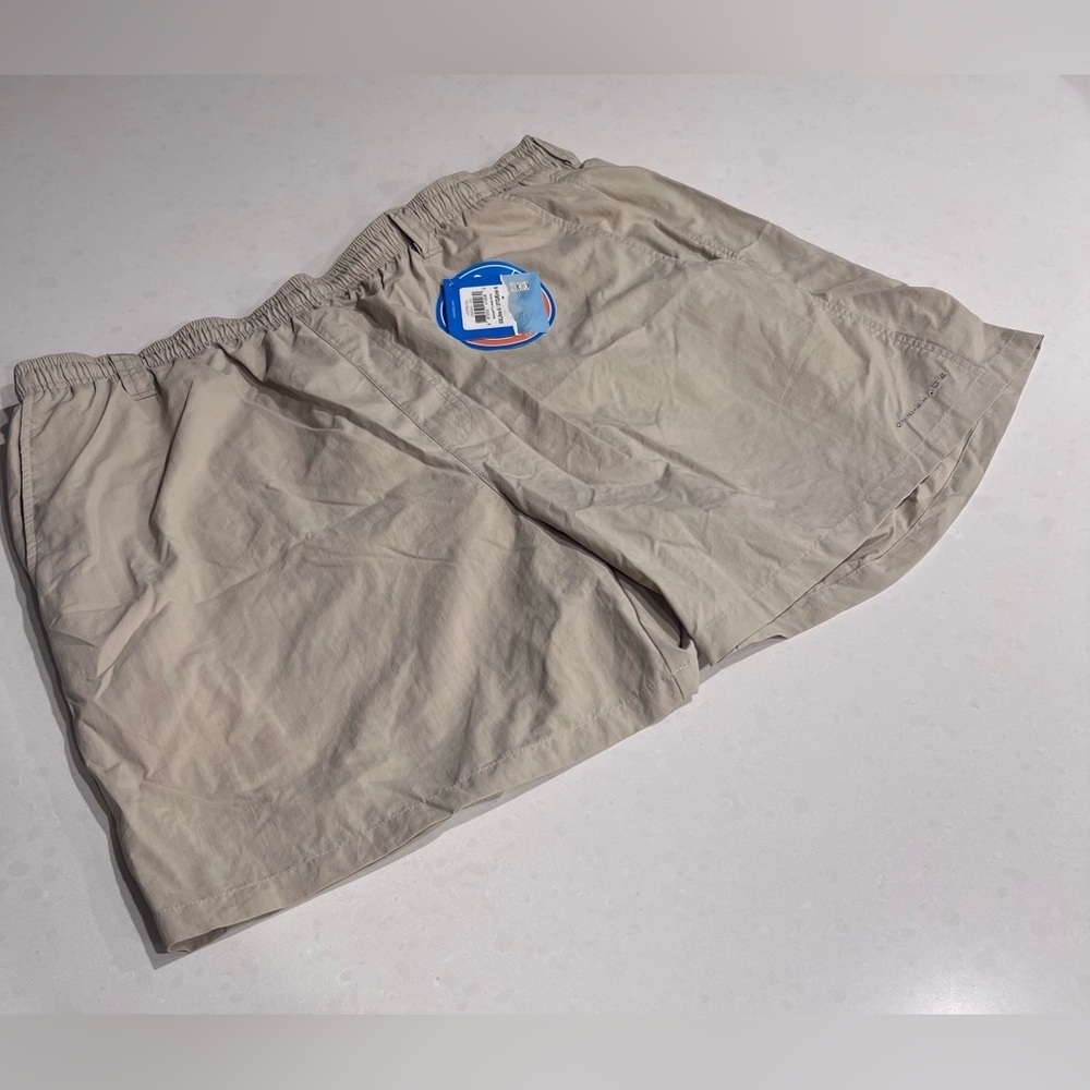 Columbia PFG Shorts Mens XXL Beige Outdoors‎ Fishing Logo Pockets Stretch NWT